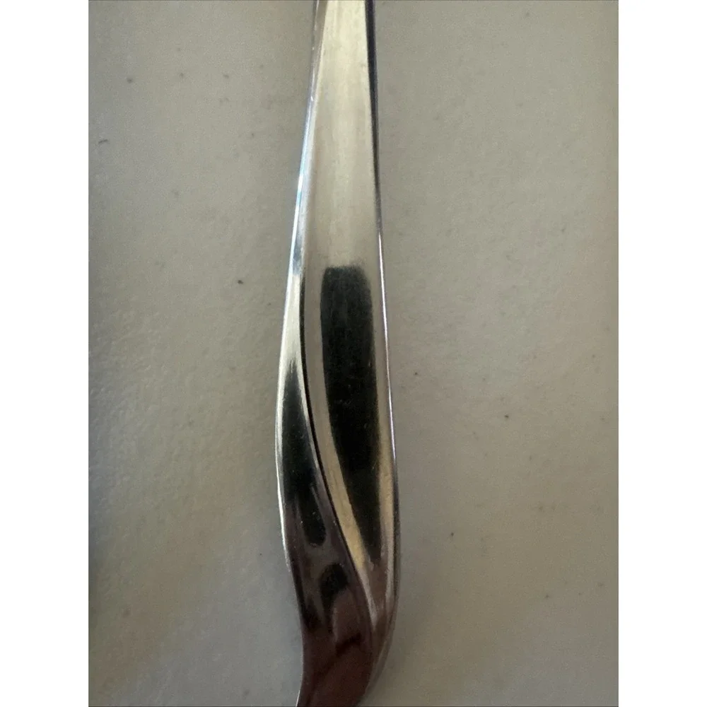 International Silver 100 stainless steel Impression Round Soup Spoon USA‎